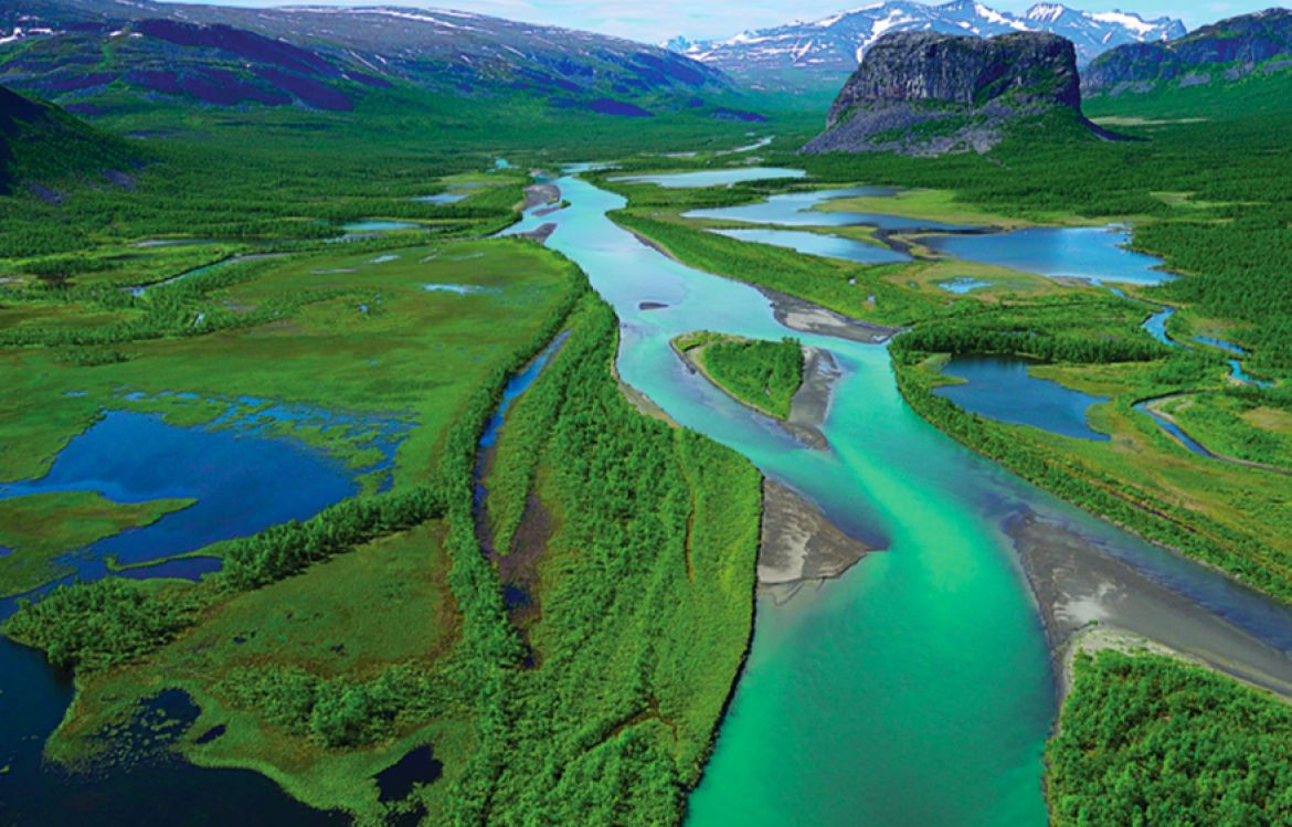 Le delta de la rivière Rapa, Parc national de Sarek, Laponie, Suède.