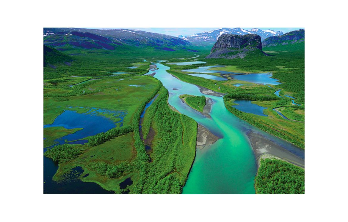 Le delta de la rivière Rapa, Parc national de Sarek, Laponie, Suède.